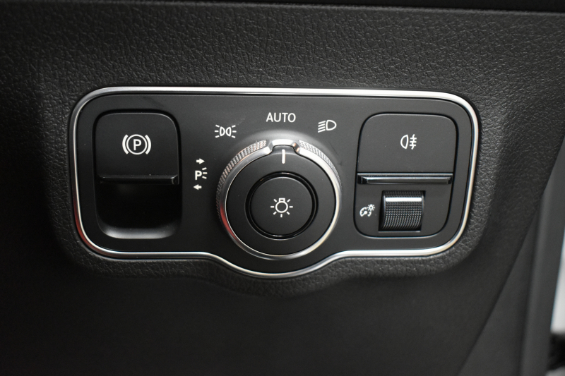 AMG GLB MercedesAMG GLB35 4ﾏﾁｯｸ AMGｱﾄﾞﾊﾞﾝｽﾄﾞ＆ﾊﾟﾌｫｰﾏﾝｽP ﾚｰﾀﾞｰｾｰﾌﾃｨP ﾅﾋﾞP ﾊﾟﾉﾗﾏｻﾝﾙｰﾌ ﾋｰﾀｰｸｰﾗｰ黒/赤革 対話式ﾅﾋﾞ ﾃﾞｨｽﾄﾛﾆｯｸ ﾌﾞﾗｲﾝﾄﾞｽﾎﾟｯﾄ ﾚｰﾝｷｰﾌﾟ AMGｴｱﾛ19AW ｷｰﾚｽGO PTS ﾍｯﾄﾞｱｯﾌﾟD  地ﾃﾞｼﾞﾅﾋﾞ 360ｶﾒﾗ