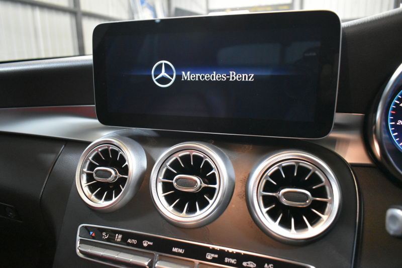 メルセデスベンツ Cクラス C200 4MATIC AVG AMGﾗｲﾝ ﾚｻﾞｰｴｸｽｸﾙｰｼﾌﾞP ﾚｰﾀﾞｰｾｰﾌﾃｨP 後期 4WD 赤革 ﾌﾞﾙﾒｽﾀｰS HUD ｴｱﾊﾞﾗﾝｽP 液晶ﾒｰﾀｰ ﾌｯﾄﾄﾗﾝｸ AMGｴｱﾛ18AW ﾃﾞｨｽﾄﾛ ﾌﾞﾗｲﾝﾄﾞS ﾚｰﾝｷｰﾌﾟ ﾅﾋﾞTV Bｶﾒﾗ ｷｰﾚｽｺﾞｰ 2年保証