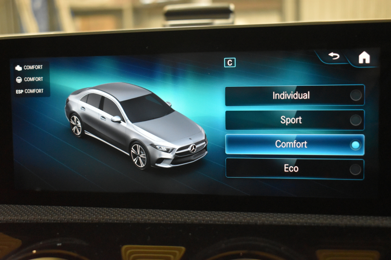 メルセデスベンツ Aクラス A250 4ﾏﾁｯｸ AMGﾗｲﾝ AMGﾚｻﾞｰｴｸｽｸﾙｰｼﾌﾞ ｱﾄﾞﾊﾞﾝｽﾄﾞP ﾚｰﾀﾞｰSP  ﾊﾟﾉﾗﾏｻﾝﾙｰﾌ ﾋｰﾀｰ黒灰革 ﾃﾞｨｽﾄﾛ ﾌﾞﾗｲﾝﾄﾞS Lﾁｪﾝｼﾞ AMGｴｱﾛ18AW ｷｰGO PTS ﾍｯﾄﾞｱｯﾌﾟD 対話式ﾅﾋﾞTV 360ｶﾒﾗ 2年保証