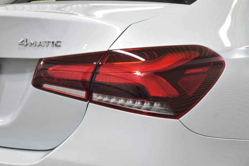 メルセデスベンツ Aクラス A250 4ﾏﾁｯｸ AMGﾗｲﾝ AMGﾚｻﾞｰｴｸｽｸﾙｰｼﾌﾞ ｱﾄﾞﾊﾞﾝｽﾄﾞP ﾚｰﾀﾞｰSP  ﾊﾟﾉﾗﾏｻﾝﾙｰﾌ ﾋｰﾀｰ黒灰革 ﾃﾞｨｽﾄﾛ ﾌﾞﾗｲﾝﾄﾞS Lﾁｪﾝｼﾞ AMGｴｱﾛ18AW ｷｰGO PTS ﾍｯﾄﾞｱｯﾌﾟD 対話式ﾅﾋﾞTV 360ｶﾒﾗ 2年保証