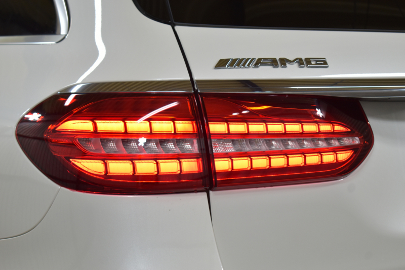 AMG Eクラス E53 4ﾏﾁｯｸ+ ﾜｺﾞﾝ ｴｸｽｸﾙｰｼﾌﾞ ﾚｰﾀﾞｰｾｰﾌﾃｨP 後期型 3.0ﾘｯﾀｰ/435馬力 4WD ﾊﾟﾉﾗﾏｻﾝﾙｰﾌ ﾋｰﾀｰｸｰﾗｰ黒革 ﾃﾞｨｽﾄﾛ BSM Lﾁｪﾝｼﾞ AMGｴｱﾛ20AW ｷｰﾚｽGO PTS ﾌﾞﾙﾒｽﾀｰ HUD 電動ｹﾞｰﾄ LEDﾍｯﾄﾞﾗｲﾄ 地ﾃﾞｼﾞﾅﾋﾞ 360ｶﾒﾗ 2年保証