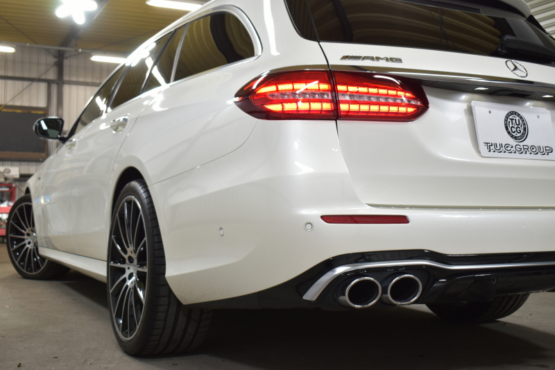 AMG Eクラス E53 4ﾏﾁｯｸ+ ﾜｺﾞﾝ ｴｸｽｸﾙｰｼﾌﾞ ﾚｰﾀﾞｰｾｰﾌﾃｨP 後期型 3.0ﾘｯﾀｰ/435馬力 4WD ﾊﾟﾉﾗﾏｻﾝﾙｰﾌ ﾋｰﾀｰｸｰﾗｰ黒革 ﾃﾞｨｽﾄﾛ BSM Lﾁｪﾝｼﾞ AMGｴｱﾛ20AW ｷｰﾚｽGO PTS ﾌﾞﾙﾒｽﾀｰ HUD 電動ｹﾞｰﾄ LEDﾍｯﾄﾞﾗｲﾄ 地ﾃﾞｼﾞﾅﾋﾞ 360ｶﾒﾗ 2年保証