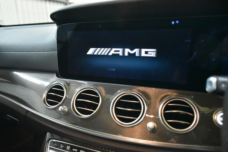 AMG Eクラス E53 4ﾏﾁｯｸ+ ﾜｺﾞﾝ ｴｸｽｸﾙｰｼﾌﾞ ﾚｰﾀﾞｰｾｰﾌﾃｨP 後期型 3.0ﾘｯﾀｰ/435馬力 4WD ﾊﾟﾉﾗﾏｻﾝﾙｰﾌ ﾋｰﾀｰｸｰﾗｰ黒革 ﾃﾞｨｽﾄﾛ BSM Lﾁｪﾝｼﾞ AMGｴｱﾛ20AW ｷｰﾚｽGO PTS ﾌﾞﾙﾒｽﾀｰ HUD 電動ｹﾞｰﾄ LEDﾍｯﾄﾞﾗｲﾄ 地ﾃﾞｼﾞﾅﾋﾞ 360ｶﾒﾗ 2年保証