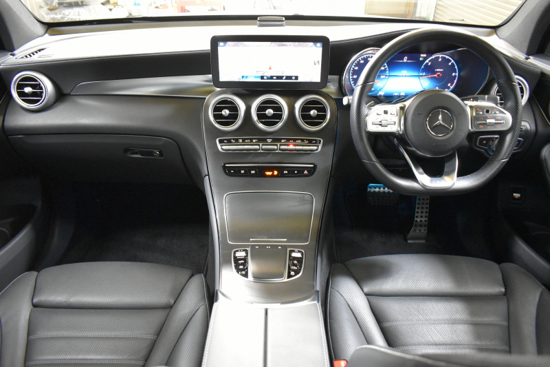 メルセデスベンツ GLCクーペ GLC220d 4ﾏﾁｯｸ ｸｰﾍﾟ AMGﾗｲﾝ ﾚｻﾞｰｴｸｽｸﾙｰｼﾌﾞ ﾚｰﾀﾞｰｾｰﾌﾃｨP 後期型 ｻﾝﾙｰﾌ 全席ﾋｰﾀｰ&ｸｰﾗｰ黒革 ﾃﾞｨｽﾄﾛﾆｯｸﾌﾟﾗｽ ﾌﾞﾗｲﾝﾄﾞｽﾎﾟｯﾄ ﾚｰﾝｷｰﾌﾟ AMGｴｱﾛ19AW ｷｰGO PTS ﾌｯﾄｹﾞｰﾄ HUD ﾌﾞﾙﾒｽﾀｰS 地ﾃﾞｼﾞﾅﾋﾞ 360ｶﾒﾗ 2年保証