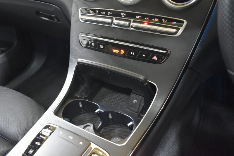 メルセデスベンツ GLCクーペ GLC220d 4ﾏﾁｯｸ ｸｰﾍﾟ AMGﾗｲﾝ ﾚｻﾞｰｴｸｽｸﾙｰｼﾌﾞ ﾚｰﾀﾞｰｾｰﾌﾃｨP 後期型 ｻﾝﾙｰﾌ 全席ﾋｰﾀｰ&ｸｰﾗｰ黒革 ﾃﾞｨｽﾄﾛﾆｯｸﾌﾟﾗｽ ﾌﾞﾗｲﾝﾄﾞｽﾎﾟｯﾄ ﾚｰﾝｷｰﾌﾟ AMGｴｱﾛ19AW ｷｰGO PTS ﾌｯﾄｹﾞｰﾄ HUD ﾌﾞﾙﾒｽﾀｰS 地ﾃﾞｼﾞﾅﾋﾞ 360ｶﾒﾗ 2年保証