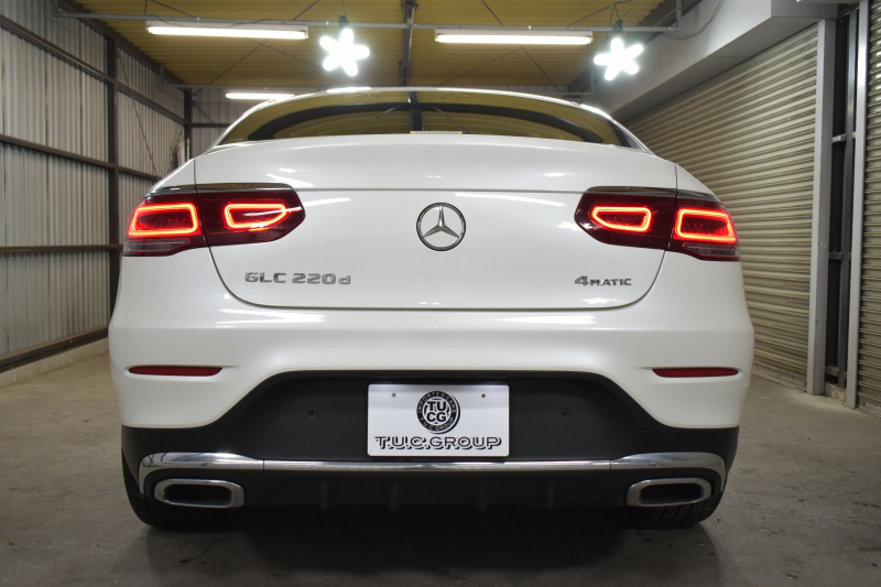 メルセデスベンツ GLCクーペ GLC220d 4ﾏﾁｯｸ ｸｰﾍﾟ AMGﾗｲﾝ ﾚｻﾞｰｴｸｽｸﾙｰｼﾌﾞ ﾚｰﾀﾞｰｾｰﾌﾃｨP 後期型 ｻﾝﾙｰﾌ 全席ﾋｰﾀｰ&ｸｰﾗｰ黒革 ﾃﾞｨｽﾄﾛﾆｯｸﾌﾟﾗｽ ﾌﾞﾗｲﾝﾄﾞｽﾎﾟｯﾄ ﾚｰﾝｷｰﾌﾟ AMGｴｱﾛ19AW ｷｰGO PTS ﾌｯﾄｹﾞｰﾄ HUD ﾌﾞﾙﾒｽﾀｰS 地ﾃﾞｼﾞﾅﾋﾞ 360ｶﾒﾗ 2年保証