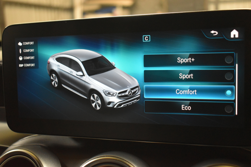 メルセデスベンツ GLCクーペ GLC220d 4ﾏﾁｯｸ ｸｰﾍﾟ AMGﾗｲﾝ ﾚｻﾞｰｴｸｽｸﾙｰｼﾌﾞ ﾚｰﾀﾞｰｾｰﾌﾃｨP 後期型 ｻﾝﾙｰﾌ 全席ﾋｰﾀｰ&ｸｰﾗｰ黒革 ﾃﾞｨｽﾄﾛﾆｯｸﾌﾟﾗｽ ﾌﾞﾗｲﾝﾄﾞｽﾎﾟｯﾄ ﾚｰﾝｷｰﾌﾟ AMGｴｱﾛ19AW ｷｰGO PTS ﾌｯﾄｹﾞｰﾄ HUD ﾌﾞﾙﾒｽﾀｰS 地ﾃﾞｼﾞﾅﾋﾞ 360ｶﾒﾗ 2年保証