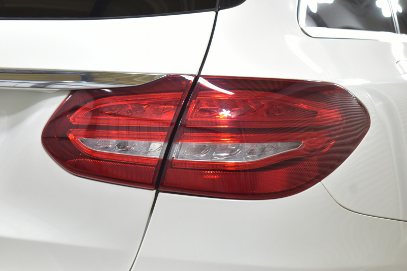 メルセデスベンツ Cクラス C220d ﾜｺﾞﾝ ﾛｰﾚｳｽｴﾃﾞｨｼｮﾝ ﾚｰﾀﾞｰｾｰﾌﾃｨP 前期最終 特別仕様車  ﾃﾞｨｰｾﾞﾙ 燃費19.6km ﾊﾟﾉﾗﾏｻﾝﾙｰﾌ ﾋｰﾀｰ黒革 ﾃﾞｨｽﾄﾛ BSM Lｷｰﾌﾟ AMGｴｱﾛ18AW ｷｰﾚｽGO PTS 電動ﾘｱｹﾞｰﾄ 地ﾃﾞｼﾞﾅﾋﾞ Bｶﾒﾗ 2年保証