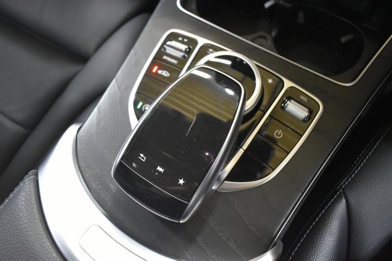 メルセデスベンツ Cクラス C220d ﾜｺﾞﾝ ﾛｰﾚｳｽｴﾃﾞｨｼｮﾝ ﾚｰﾀﾞｰｾｰﾌﾃｨP 前期最終 特別仕様車  ﾃﾞｨｰｾﾞﾙ 燃費19.6km ﾊﾟﾉﾗﾏｻﾝﾙｰﾌ ﾋｰﾀｰ黒革 ﾃﾞｨｽﾄﾛ BSM Lｷｰﾌﾟ AMGｴｱﾛ18AW ｷｰﾚｽGO PTS 電動ﾘｱｹﾞｰﾄ 地ﾃﾞｼﾞﾅﾋﾞ Bｶﾒﾗ 2年保証