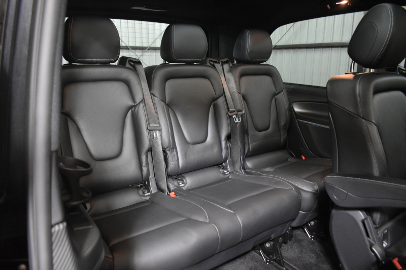 メルセデスベンツ Vクラス V220d ｽﾎﾟｰﾂ ﾛﾝｸﾞ AMGﾗｲﾝ ﾚｰﾀﾞｰP  ﾊﾟﾉﾗﾏｻﾝﾙｰﾌ  ﾌﾞﾙﾒｽﾀｰS ﾋｰﾀｰ黒革 ﾃﾞｨｽﾄﾛ BSM Lｷｰﾌﾟ AMGｴｱﾛ19AW 両側電動ｽﾗｲﾄﾞ 電動Rｹﾞｰﾄ 地ﾃﾞｼﾞ360ｶﾒﾗ 2年保証