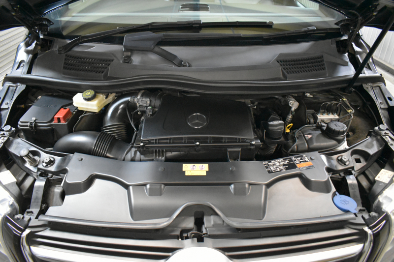 メルセデスベンツ Vクラス V220d ｽﾎﾟｰﾂ ﾛﾝｸﾞ AMGﾗｲﾝ ﾚｰﾀﾞｰP  ﾊﾟﾉﾗﾏｻﾝﾙｰﾌ  ﾌﾞﾙﾒｽﾀｰS ﾋｰﾀｰ黒革 ﾃﾞｨｽﾄﾛ BSM Lｷｰﾌﾟ AMGｴｱﾛ19AW 両側電動ｽﾗｲﾄﾞ 電動Rｹﾞｰﾄ 地ﾃﾞｼﾞ360ｶﾒﾗ 2年保証