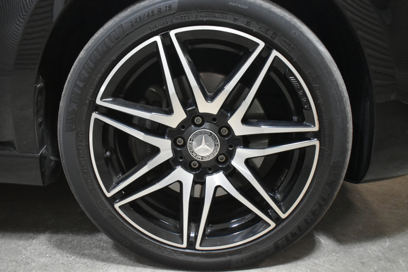 メルセデスベンツ Vクラス V220d ｽﾎﾟｰﾂ ﾛﾝｸﾞ AMGﾗｲﾝ ﾚｰﾀﾞｰP  ﾊﾟﾉﾗﾏｻﾝﾙｰﾌ  ﾌﾞﾙﾒｽﾀｰS ﾋｰﾀｰ黒革 ﾃﾞｨｽﾄﾛ BSM Lｷｰﾌﾟ AMGｴｱﾛ19AW 両側電動ｽﾗｲﾄﾞ 電動Rｹﾞｰﾄ 地ﾃﾞｼﾞ360ｶﾒﾗ 2年保証