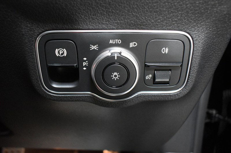 AMG GLB MercedesAMG GLB35 4ﾏﾁｯｸ AMGｱﾄﾞﾊﾞﾝｽﾄﾞ＆ﾊﾟﾌｫｰﾏﾝｽP ﾚｰﾀﾞｰｾｰﾌﾃｨP  ﾊﾟﾉﾗﾏｻﾝﾙｰﾌ ﾋｰﾀｰ黒/赤革 対話式ﾅﾋﾞ ﾃﾞｨｽﾄﾛﾆｯｸ ﾌﾞﾗｲﾝﾄﾞｽﾎﾟｯﾄ ﾚｰﾝｷｰﾌﾟ AMGｴｱﾛ19AW ｷｰﾚｽGO PTS ﾍｯﾄﾞｱｯﾌﾟD  地ﾃﾞｼﾞﾅﾋﾞ 360ｶﾒﾗ