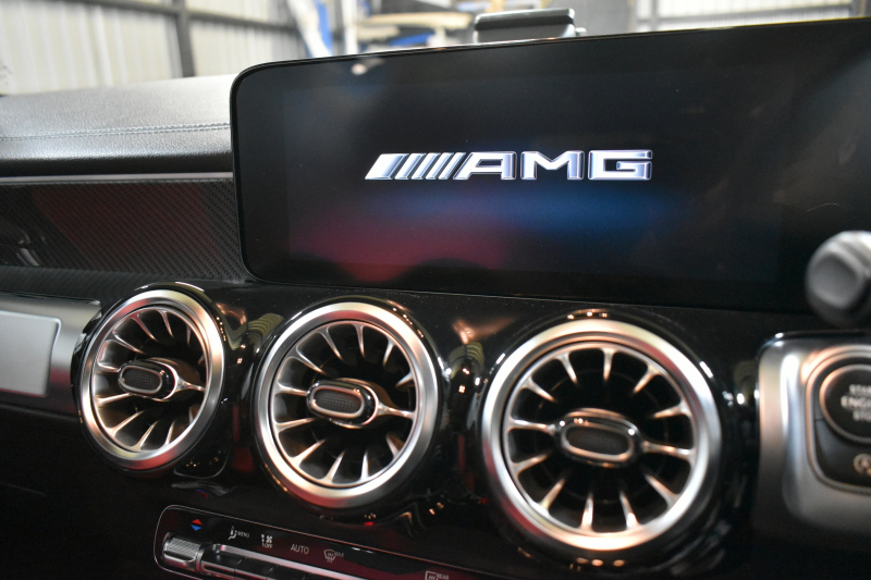 AMG GLB MercedesAMG GLB35 4ﾏﾁｯｸ AMGｱﾄﾞﾊﾞﾝｽﾄﾞ＆ﾊﾟﾌｫｰﾏﾝｽP ﾚｰﾀﾞｰｾｰﾌﾃｨP  ﾊﾟﾉﾗﾏｻﾝﾙｰﾌ ﾋｰﾀｰ黒/赤革 対話式ﾅﾋﾞ ﾃﾞｨｽﾄﾛﾆｯｸ ﾌﾞﾗｲﾝﾄﾞｽﾎﾟｯﾄ ﾚｰﾝｷｰﾌﾟ AMGｴｱﾛ19AW ｷｰﾚｽGO PTS ﾍｯﾄﾞｱｯﾌﾟD  地ﾃﾞｼﾞﾅﾋﾞ 360ｶﾒﾗ