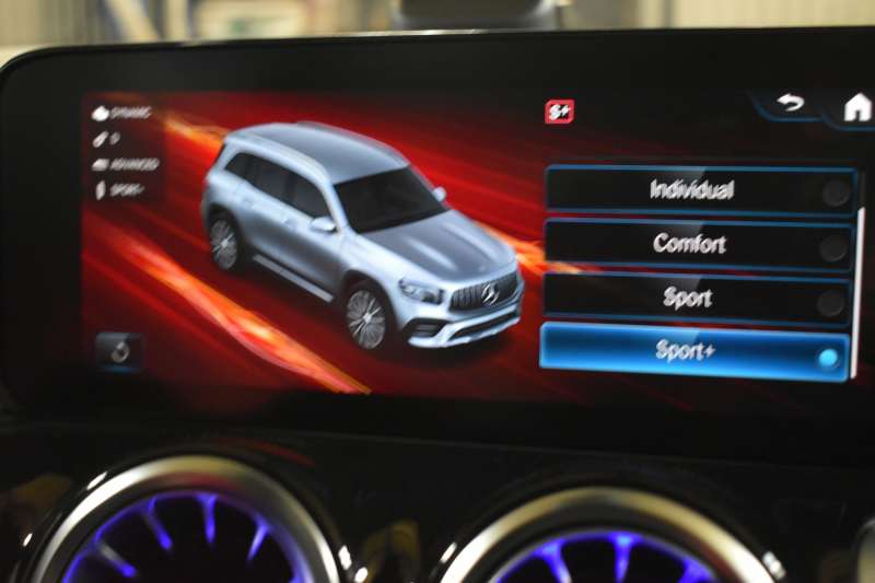 AMG GLB MercedesAMG GLB35 4ﾏﾁｯｸ AMGｱﾄﾞﾊﾞﾝｽﾄﾞ＆ﾊﾟﾌｫｰﾏﾝｽP ﾚｰﾀﾞｰｾｰﾌﾃｨP  ﾊﾟﾉﾗﾏｻﾝﾙｰﾌ ﾋｰﾀｰ黒/赤革 対話式ﾅﾋﾞ ﾃﾞｨｽﾄﾛﾆｯｸ ﾌﾞﾗｲﾝﾄﾞｽﾎﾟｯﾄ ﾚｰﾝｷｰﾌﾟ AMGｴｱﾛ19AW ｷｰﾚｽGO PTS ﾍｯﾄﾞｱｯﾌﾟD  地ﾃﾞｼﾞﾅﾋﾞ 360ｶﾒﾗ