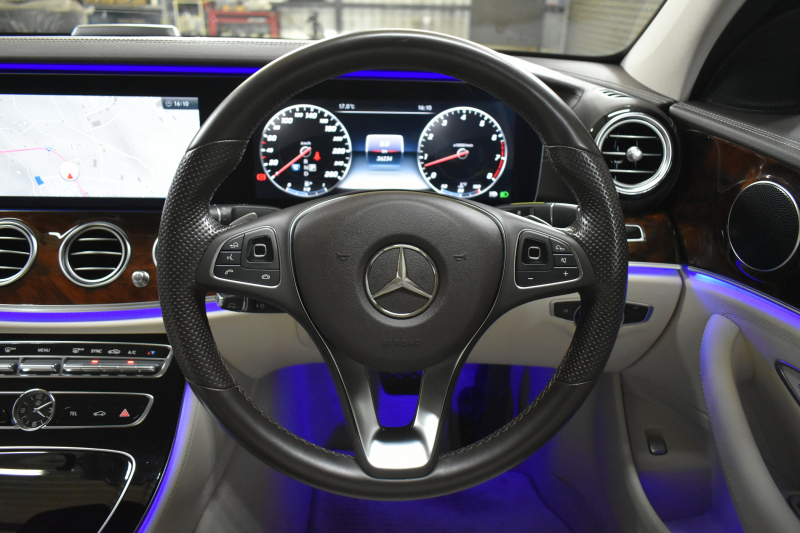 メルセデスベンツ Eクラス E400 4ﾏﾁｯｸ ｴｸｽｸﾙｰｼﾌﾞ ﾚｰﾀﾞｰｾｰﾌﾃｨP 333馬力V6 4WD ﾋｰﾀｰﾍﾞｰｼﾞｭ革 HUD ﾃﾞｨｽﾄﾛ ﾌﾞﾗｲﾝﾄﾞｽﾎﾟｯﾄ ﾚｰﾝﾁｪﾝｼﾞA 専用18AW ｷｰﾚｽGO PTS ﾌｯﾄﾄﾗﾝｸ 地ﾃﾞｼﾞﾅﾋﾞ 360ｶﾒﾗ ﾏﾙﾁｱﾝﾋﾞｴﾝﾄﾗｲﾄ 2年保証