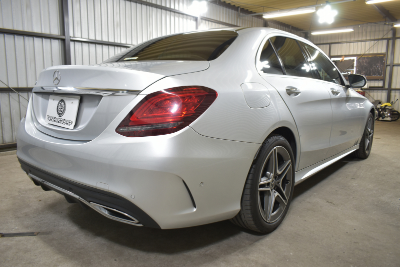 メルセデスベンツ Cクラス C200 ﾛｰﾚｳｽED ｽﾎﾟｰﾂﾌﾟﾗｽP ﾚｰﾀﾞｰｾｰﾌﾃｨP 後期 革 ﾍｯﾄﾞｱｯﾌﾟD 液晶ﾒｰﾀｰ ﾌｯﾄﾄﾗﾝｸ ﾜｲﾔﾚｽﾁｬｰｼﾞ ｴｱｻｽ AMGｴｱﾛ18AW ﾃﾞｨｽﾄﾛﾆｯｸ ﾌﾞﾗｲﾝﾄﾞｽﾎﾟｯﾄ ﾚｰﾝｷｰﾌﾟ ﾅﾋﾞTV ﾊﾞｯｸｶﾒﾗ ｷｰﾚｽｺﾞｰ 2年保証