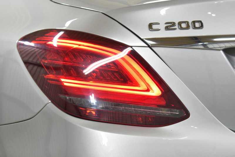 メルセデスベンツ Cクラス C200 ﾛｰﾚｳｽED ｽﾎﾟｰﾂﾌﾟﾗｽP ﾚｰﾀﾞｰｾｰﾌﾃｨP 後期 革 ﾍｯﾄﾞｱｯﾌﾟD 液晶ﾒｰﾀｰ ﾌｯﾄﾄﾗﾝｸ ﾜｲﾔﾚｽﾁｬｰｼﾞ ｴｱｻｽ AMGｴｱﾛ18AW ﾃﾞｨｽﾄﾛﾆｯｸ ﾌﾞﾗｲﾝﾄﾞｽﾎﾟｯﾄ ﾚｰﾝｷｰﾌﾟ ﾅﾋﾞTV ﾊﾞｯｸｶﾒﾗ ｷｰﾚｽｺﾞｰ 2年保証