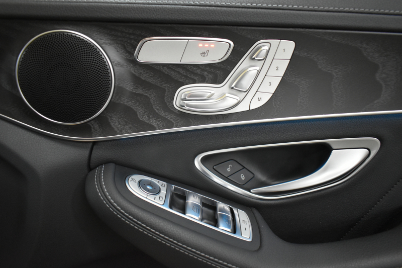 メルセデスベンツ Cクラス C200ﾜｺﾞﾝ ｽﾎﾟｰﾂ ﾚｰﾀﾞｰｾｰﾌﾃｨP 1ｵｰﾅｰ 革 ﾍｯﾄﾞｱｯﾌﾟﾃﾞｨｽﾌﾟﾚｲ AMGｴｱﾛ18AW ﾃﾞｨｽﾄﾛﾆｯｸ ﾌﾞﾗｲﾝﾄﾞｽﾎﾟｯﾄ ﾚｰﾝｷｰﾌﾟ ｷｰﾚｽｺﾞｰ ﾅﾋﾞTV ﾊﾞｯｸｶﾒﾗ ｵｰﾄﾃｰﾙｹﾞｰﾄ 2年保証