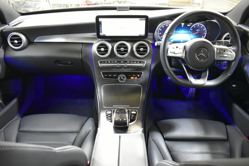 メルセデスベンツ Cクラス C200ﾜｺﾞﾝ AVG AMGﾗｲﾝ ﾚｻﾞｰｴｸｽｸﾙｰｼﾌﾞP ﾚｰﾀﾞｰｾｰﾌﾃｨP 後期 革 ﾌﾞﾙﾒｽﾀｰ ﾍｯﾄﾞｱｯﾌﾟD 液晶ﾒｰﾀｰ ﾌｯﾄｹﾞｰﾄ AMGｴｱﾛ18AW ｴｱｻｽ ﾃﾞｨｽﾄﾛﾆｯｸ ﾌﾞﾗｲﾝﾄﾞｽﾎﾟｯﾄ ﾚｰﾝｷｰﾌﾟ ﾅﾋﾞTV ﾊﾞｯｸｶﾒﾗ ｷｰﾚｽｺﾞｰ 2年保証