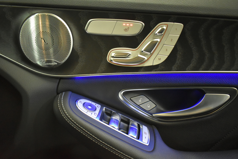 メルセデスベンツ Cクラス C200ﾜｺﾞﾝ AVG AMGﾗｲﾝ ﾚｻﾞｰｴｸｽｸﾙｰｼﾌﾞP ﾚｰﾀﾞｰｾｰﾌﾃｨP 後期 革 ﾌﾞﾙﾒｽﾀｰ ﾍｯﾄﾞｱｯﾌﾟD 液晶ﾒｰﾀｰ ﾌｯﾄｹﾞｰﾄ AMGｴｱﾛ18AW ｴｱｻｽ ﾃﾞｨｽﾄﾛﾆｯｸ ﾌﾞﾗｲﾝﾄﾞｽﾎﾟｯﾄ ﾚｰﾝｷｰﾌﾟ ﾅﾋﾞTV ﾊﾞｯｸｶﾒﾗ ｷｰﾚｽｺﾞｰ 2年保証