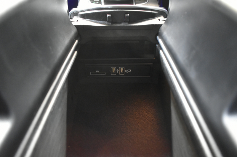 メルセデスベンツ Cクラス C200ﾜｺﾞﾝ AVG AMGﾗｲﾝ ﾚｻﾞｰｴｸｽｸﾙｰｼﾌﾞP ﾚｰﾀﾞｰｾｰﾌﾃｨP 後期 革 ﾌﾞﾙﾒｽﾀｰ ﾍｯﾄﾞｱｯﾌﾟD 液晶ﾒｰﾀｰ ﾌｯﾄｹﾞｰﾄ AMGｴｱﾛ18AW ｴｱｻｽ ﾃﾞｨｽﾄﾛﾆｯｸ ﾌﾞﾗｲﾝﾄﾞｽﾎﾟｯﾄ ﾚｰﾝｷｰﾌﾟ ﾅﾋﾞTV ﾊﾞｯｸｶﾒﾗ ｷｰﾚｽｺﾞｰ 2年保証