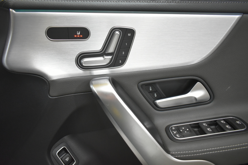 メルセデスベンツ CLAクラス CLA200d AMGﾗｲﾝ AMGﾚｻﾞｰｴｸｽｸﾙｰｼﾌﾞP ｱﾄﾞﾊﾞﾝｽﾄﾞP ﾅﾋﾞｹﾞｰｼｮﾝP ﾚｰﾀﾞｰｾｰﾌﾃｨP ﾊﾟﾉﾗﾏｻﾝﾙｰﾌ 革 AMGｴｱﾛ18AW MBUXﾅﾋﾞTV HUD 360ｶﾒﾗ ｱﾄﾞﾊﾞﾝｽﾄﾞｻｳﾝﾄﾞ ﾃﾞｨｽﾄﾛ ﾌﾞﾗｲﾝﾄﾞS ﾚｰﾝｷｰﾌﾟ ﾌｯﾄﾄﾗﾝｸ ｷｰﾚｽｺﾞｰ 2年保証