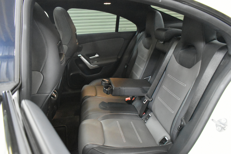 メルセデスベンツ CLAクラス CLA200d AMGﾗｲﾝ AMGﾚｻﾞｰｴｸｽｸﾙｰｼﾌﾞP ｱﾄﾞﾊﾞﾝｽﾄﾞP ﾅﾋﾞｹﾞｰｼｮﾝP ﾚｰﾀﾞｰｾｰﾌﾃｨP ﾊﾟﾉﾗﾏｻﾝﾙｰﾌ 革 AMGｴｱﾛ18AW MBUXﾅﾋﾞTV HUD 360ｶﾒﾗ ｱﾄﾞﾊﾞﾝｽﾄﾞｻｳﾝﾄﾞ ﾃﾞｨｽﾄﾛ ﾌﾞﾗｲﾝﾄﾞS ﾚｰﾝｷｰﾌﾟ ﾌｯﾄﾄﾗﾝｸ ｷｰﾚｽｺﾞｰ 2年保証