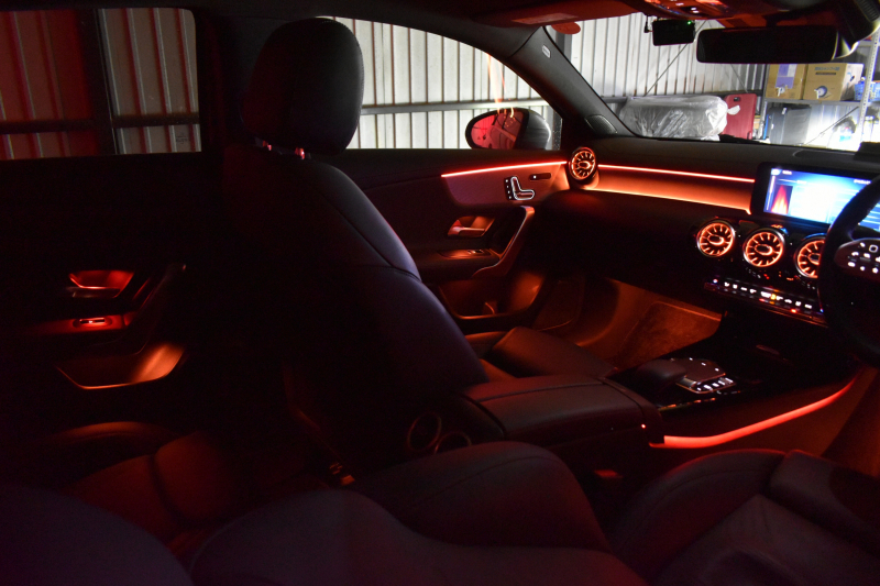 メルセデスベンツ Aクラス A250 4ﾏﾁｯｸ AMGﾗｲﾝ ﾚｻﾞｰｴｸｽｸﾙｰｼﾌﾞ ｱﾄﾞﾊﾞﾝｽﾄﾞP ﾚｰﾀﾞｰSP  ﾊﾟﾉﾗﾏｻﾝﾙｰﾌ ﾋｰﾀｰ黒灰革 ﾃﾞｨｽﾄﾛ ﾌﾞﾗｲﾝﾄﾞS Lﾁｪﾝｼﾞ AMGｴｱﾛ18AW ｷｰGO PTS ﾍｯﾄﾞｱｯﾌﾟD 対話式ﾅﾋﾞTV 360ｶﾒﾗ 2年保証