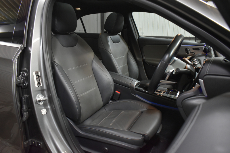 メルセデスベンツ Aクラス A250 4ﾏﾁｯｸ AMGﾗｲﾝ ﾚｻﾞｰｴｸｽｸﾙｰｼﾌﾞ ｱﾄﾞﾊﾞﾝｽﾄﾞP ﾚｰﾀﾞｰSP  ﾊﾟﾉﾗﾏｻﾝﾙｰﾌ ﾋｰﾀｰ黒灰革 ﾃﾞｨｽﾄﾛ ﾌﾞﾗｲﾝﾄﾞS Lﾁｪﾝｼﾞ AMGｴｱﾛ18AW ｷｰGO PTS ﾍｯﾄﾞｱｯﾌﾟD 対話式ﾅﾋﾞTV 360ｶﾒﾗ 2年保証