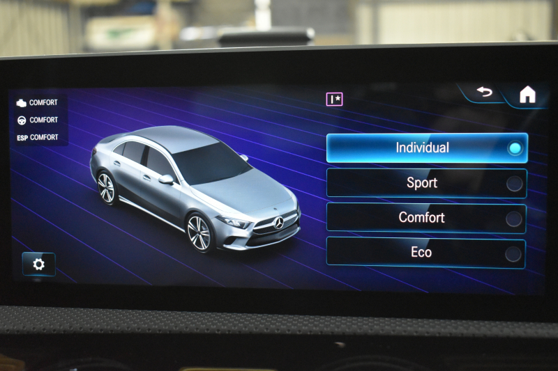 メルセデスベンツ Aクラス A250 4ﾏﾁｯｸ AMGﾗｲﾝ ﾚｻﾞｰｴｸｽｸﾙｰｼﾌﾞ ｱﾄﾞﾊﾞﾝｽﾄﾞP ﾚｰﾀﾞｰSP  ﾊﾟﾉﾗﾏｻﾝﾙｰﾌ ﾋｰﾀｰ黒灰革 ﾃﾞｨｽﾄﾛ ﾌﾞﾗｲﾝﾄﾞS Lﾁｪﾝｼﾞ AMGｴｱﾛ18AW ｷｰGO PTS ﾍｯﾄﾞｱｯﾌﾟD 対話式ﾅﾋﾞTV 360ｶﾒﾗ 2年保証