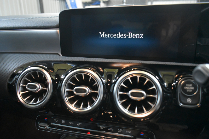 メルセデスベンツ CLAクラス CLA200d AMGﾗｲﾝ AMGﾚｻﾞｰｴｸｽｸﾙｰｼﾌﾞP ｱﾄﾞﾊﾞﾝｽﾄﾞP ﾅﾋﾞｹﾞｰｼｮﾝP ﾚｰﾀﾞｰｾｰﾌﾃｨP ﾊﾟﾉﾗﾏｻﾝﾙｰﾌ 革 AMGｴｱﾛ18AW MBUXﾅﾋﾞTV HUD 360ｶﾒﾗ ｱﾄﾞﾊﾞﾝｽﾄﾞｻｳﾝﾄﾞ ﾃﾞｨｽﾄﾛ ﾌﾞﾗｲﾝﾄﾞS ﾚｰﾝｷｰﾌﾟ ﾌｯﾄﾄﾗﾝｸ ｷｰﾚｽｺﾞｰ 2年保証