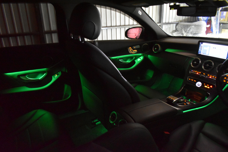 メルセデスベンツ Cクラス C200ﾜｺﾞﾝ AVG AMGﾗｲﾝ ﾚｰﾀﾞｰｾｰﾌﾃｨP 後期 AMGｴｱﾛ18AW ｴｱｻｽ 革 ﾃﾞｨｽﾄﾛﾆｯｸ ﾌﾞﾗｲﾝﾄﾞｽﾎﾟｯﾄ ﾚｰﾝｷｰﾌﾟ ﾅﾋﾞTV ﾊﾞｯｸｶﾒﾗ ｵｰﾄﾃｰﾙｹﾞｰﾄ ｷｰﾚｽｺﾞｰ 2年保証