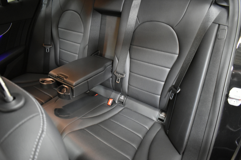 メルセデスベンツ Cクラス C200ﾜｺﾞﾝ AVG AMGﾗｲﾝ ﾚｰﾀﾞｰｾｰﾌﾃｨP 後期 AMGｴｱﾛ18AW ｴｱｻｽ 革 ﾃﾞｨｽﾄﾛﾆｯｸ ﾌﾞﾗｲﾝﾄﾞｽﾎﾟｯﾄ ﾚｰﾝｷｰﾌﾟ ﾅﾋﾞTV ﾊﾞｯｸｶﾒﾗ ｵｰﾄﾃｰﾙｹﾞｰﾄ ｷｰﾚｽｺﾞｰ 2年保証