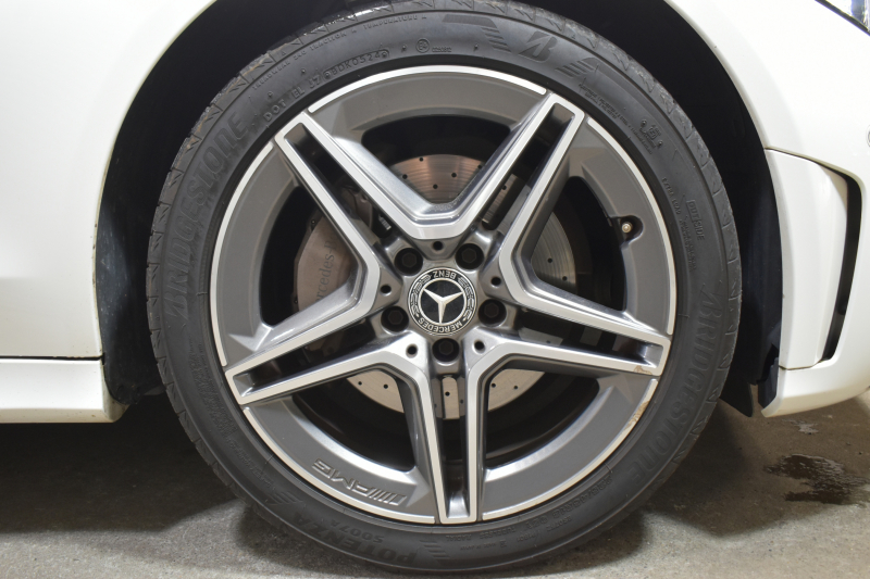 メルセデスベンツ Cクラス C220d ﾛｰﾚｳｽED ｽﾎﾟｰﾂﾌﾟﾗｽP ﾚｰﾀﾞｰｾｰﾌﾃｨP 後期 ﾋｰﾀｰ革 HUD ﾊﾞｯｸｶﾒﾗ 液晶ﾒｰﾀｰ ﾌｯﾄｹﾞｰﾄ ﾜｲﾔﾚｽC AMGｴｱﾛ18AW ﾃﾞｨｽﾄﾛ ﾌﾞﾗｲﾝﾄﾞS ﾅﾋﾞTV ｷｰﾚｽｺﾞｰ 2年保証