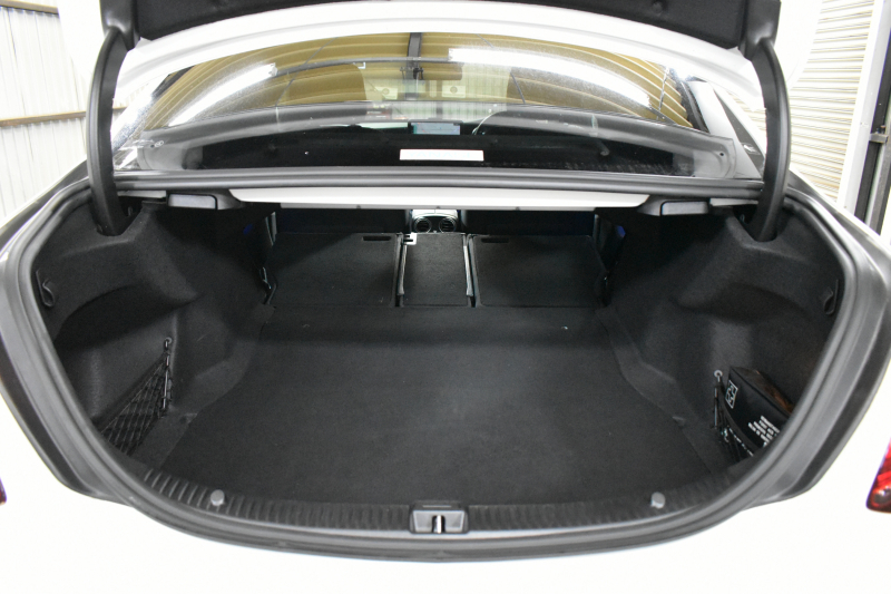 メルセデスベンツ Cクラス C220d ﾛｰﾚｳｽED ｽﾎﾟｰﾂﾌﾟﾗｽP ﾚｰﾀﾞｰｾｰﾌﾃｨP 後期 ﾋｰﾀｰ革 HUD ﾊﾞｯｸｶﾒﾗ 液晶ﾒｰﾀｰ ﾌｯﾄｹﾞｰﾄ ﾜｲﾔﾚｽC AMGｴｱﾛ18AW ﾃﾞｨｽﾄﾛ ﾌﾞﾗｲﾝﾄﾞS ﾅﾋﾞTV ｷｰﾚｽｺﾞｰ 2年保証