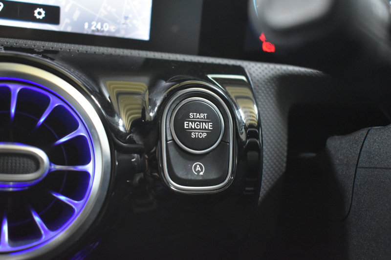 メルセデスベンツ CLAクラス CLA200d ｼｭｰﾃｨﾝｸﾞﾌﾞﾚｰｸ AMGﾗｲﾝ AMGﾚｻﾞｰｴｸｽｸﾙｰｼﾌﾞP ｱﾄﾞﾊﾞﾝｽﾄﾞP ﾅﾋﾞｹﾞｰｼｮﾝP ﾚｰﾀﾞｰｾｰﾌﾃｨP ﾊﾟ1ｵｰﾅｰ車両 ﾉﾗﾏｻﾝﾙｰﾌ 革 AMGｴｱﾛ18AW MBUXﾅﾋﾞTV HUD 360ｶﾒﾗ ﾃﾞｨｽﾄﾛ ﾌﾞﾗｲﾝﾄﾞS ﾚｰﾝｷｰﾌﾟ ﾌｯﾄｹﾞｰﾄ ｷｰﾚｽｺﾞｰ 2年保証