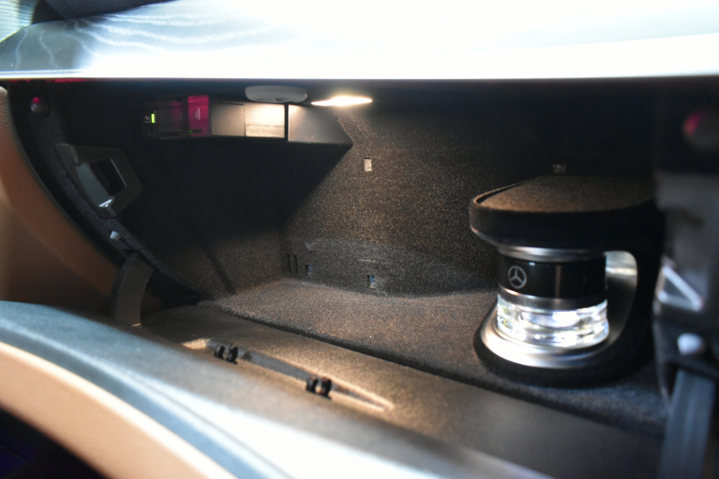 メルセデスベンツ Eクラス E300 AVG ｽﾎﾟｰﾂ ｴｸｽｸﾙｰｼﾌﾞ ﾚｰﾀﾞｰｾｰﾌﾃｨP 中期型 全席ﾋｰﾀｰ革 ﾃﾞｨｽﾄﾛ AMGｴｱﾛ19AW ｷｰGo ﾌｯﾄｹﾞｰﾄ ﾍｯﾄﾞｱｯﾌﾟD ﾌﾞﾙﾒｽﾀｰS ﾅﾋﾞTV 360ｶﾒﾗ 2年保証