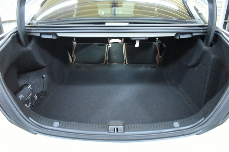 メルセデスベンツ Eクラス E300 AVG ｽﾎﾟｰﾂ ｴｸｽｸﾙｰｼﾌﾞ ﾚｰﾀﾞｰｾｰﾌﾃｨP 中期型 全席ﾋｰﾀｰ革 ﾃﾞｨｽﾄﾛ AMGｴｱﾛ19AW ｷｰGo ﾌｯﾄｹﾞｰﾄ ﾍｯﾄﾞｱｯﾌﾟD ﾌﾞﾙﾒｽﾀｰS ﾅﾋﾞTV 360ｶﾒﾗ 2年保証