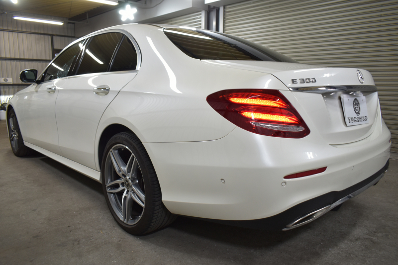 メルセデスベンツ Eクラス E300 AVG ｽﾎﾟｰﾂ ｴｸｽｸﾙｰｼﾌﾞ ﾚｰﾀﾞｰｾｰﾌﾃｨP 中期型 全席ﾋｰﾀｰ革 ﾃﾞｨｽﾄﾛ AMGｴｱﾛ19AW ｷｰGo ﾌｯﾄｹﾞｰﾄ ﾍｯﾄﾞｱｯﾌﾟD ﾌﾞﾙﾒｽﾀｰS ﾅﾋﾞTV 360ｶﾒﾗ 2年保証