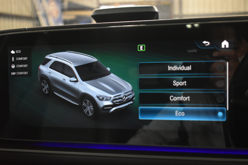 メルセデスベンツ GLE GLE450 4ﾏﾁｯｸ ｽﾎﾟｰﾂ ﾚｻﾞｰｴｸｽｸﾙｰｼﾌﾞ ﾚｰﾀﾞｰｾｰﾌﾃｨP 2年保証 GLE 3.0ﾘｯﾀｰ367馬力 MEｺﾈｸﾄ ﾊﾟﾉﾗﾏｻﾝR ﾋｰﾀｰ&ｸｰﾗｰ黒革 ﾃﾞｨｽﾄﾛ BSM Lﾁｪﾝｼﾞ AMGｴｱﾛ20AW ｷｰﾚｽGO ﾊﾟｰｸﾄﾛ HUD ﾌｯﾄｹﾞｰﾄ ﾌﾞﾙﾒｽﾀｰS MBUXﾅﾋﾞTV 360ｶﾒﾗ