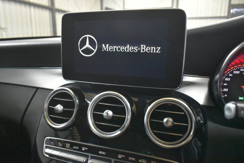 メルセデスベンツ Cクラス C180 ﾜｺﾞﾝ ﾛｰﾚｳｽｴﾃﾞｨｼｮﾝ ﾚｰﾀﾞｰｾｰﾌﾃｨP 特別仕様車 MEｺﾈｸﾄ ﾊﾟﾉﾗﾏｻﾝﾙｰﾌ ﾋｰﾀｰ黒革 ﾃﾞｨｽﾄﾛ BSM Lｷｰﾌﾟ AMGｴｱﾛ18AW ｷｰﾚｽGO PTS 電動ﾘｱｹﾞｰﾄ LEDﾍｯﾄﾞﾗｲﾄ 地ﾃﾞｼﾞﾅﾋﾞ Bｶﾒﾗ 2年保証