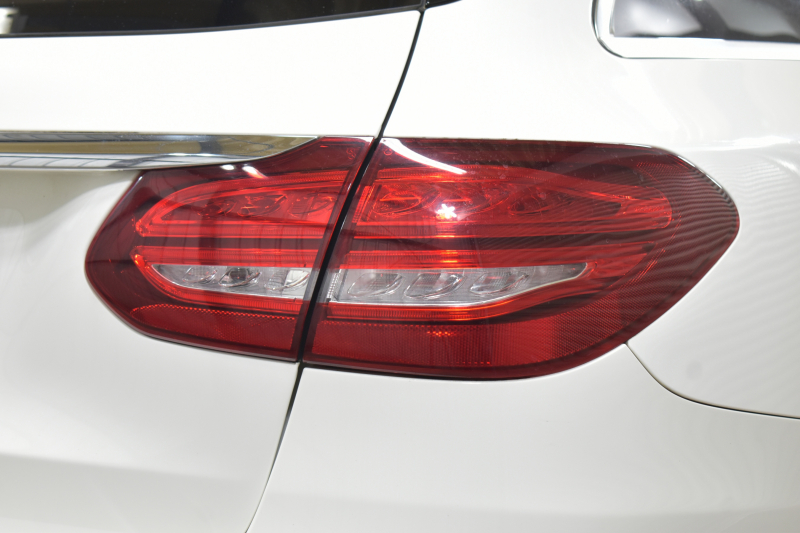 メルセデスベンツ Cクラス C180 ﾜｺﾞﾝ ﾛｰﾚｳｽｴﾃﾞｨｼｮﾝ ﾚｰﾀﾞｰｾｰﾌﾃｨP 特別仕様車 MEｺﾈｸﾄ ﾊﾟﾉﾗﾏｻﾝﾙｰﾌ ﾋｰﾀｰ黒革 ﾃﾞｨｽﾄﾛ BSM Lｷｰﾌﾟ AMGｴｱﾛ18AW ｷｰﾚｽGO PTS 電動ﾘｱｹﾞｰﾄ LEDﾍｯﾄﾞﾗｲﾄ 地ﾃﾞｼﾞﾅﾋﾞ Bｶﾒﾗ 2年保証