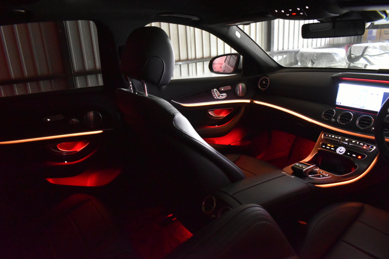 メルセデスベンツ Eクラス E350e AVG ｽﾎﾟｰﾂ ｴｸｽｸﾙｰｼﾌﾞP ﾚｰﾀﾞｰｾｰﾌﾃｨP PHV  ﾊﾟﾉﾗﾏｻﾝﾙｰﾌ ﾌﾞﾙﾒｽﾀｰS 全席ﾋｰﾀｰ黒革 ﾃﾞｨｽﾄﾛ ﾚｰﾝﾁｪﾝｼﾞ ﾌﾞﾗｲﾝﾄﾞｽﾎﾟｯﾄ AMGｴｱﾛ19AW ｷｰGO PTS ﾌｯﾄｹﾞｰﾄ 地デジ360ｶﾒ 2年保証