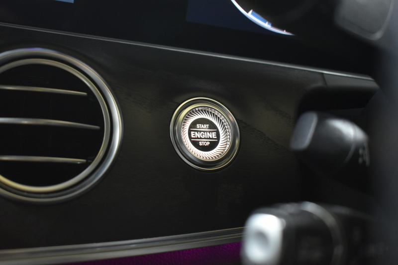 メルセデスベンツ Eクラス E350e AVG ｽﾎﾟｰﾂ ｴｸｽｸﾙｰｼﾌﾞP ﾚｰﾀﾞｰｾｰﾌﾃｨP PHV  ﾊﾟﾉﾗﾏｻﾝﾙｰﾌ ﾌﾞﾙﾒｽﾀｰS 全席ﾋｰﾀｰ黒革 ﾃﾞｨｽﾄﾛ ﾚｰﾝﾁｪﾝｼﾞ ﾌﾞﾗｲﾝﾄﾞｽﾎﾟｯﾄ AMGｴｱﾛ19AW ｷｰGO PTS ﾌｯﾄｹﾞｰﾄ 地デジ360ｶﾒ 2年保証