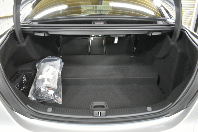 メルセデスベンツ Eクラス E350e AVG ｽﾎﾟｰﾂ ｴｸｽｸﾙｰｼﾌﾞP ﾚｰﾀﾞｰｾｰﾌﾃｨP PHV  ﾊﾟﾉﾗﾏｻﾝﾙｰﾌ ﾌﾞﾙﾒｽﾀｰS 全席ﾋｰﾀｰ黒革 ﾃﾞｨｽﾄﾛ ﾚｰﾝﾁｪﾝｼﾞ ﾌﾞﾗｲﾝﾄﾞｽﾎﾟｯﾄ AMGｴｱﾛ19AW ｷｰGO PTS ﾌｯﾄｹﾞｰﾄ 地デジ360ｶﾒ 2年保証