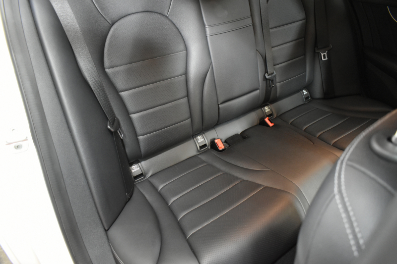 メルセデスベンツ Cクラス C200AVG AMGﾗｲﾝ ﾚｰﾀﾞｰｾｰﾌﾃｨP 高出力Eg ﾋｰﾀｰ革  ﾃﾞｨｽﾄﾛﾆｯｸ ﾌﾞﾗｲﾝﾄﾞS Lｷｰﾌﾟ ｷ-ﾚｽGo AMGｴｱﾛ18AW 地ﾃﾞｼﾞBｶﾒﾗ ﾊﾟｰｸﾄﾛ 2年保証