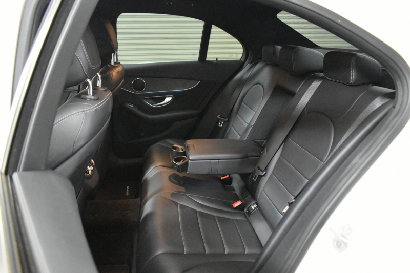 メルセデスベンツ Cクラス C200AVG AMGﾗｲﾝ ﾚｰﾀﾞｰｾｰﾌﾃｨP 高出力Eg ﾋｰﾀｰ革  ﾃﾞｨｽﾄﾛﾆｯｸ ﾌﾞﾗｲﾝﾄﾞS Lｷｰﾌﾟ ｷ-ﾚｽGo AMGｴｱﾛ18AW 地ﾃﾞｼﾞBｶﾒﾗ ﾊﾟｰｸﾄﾛ 2年保証