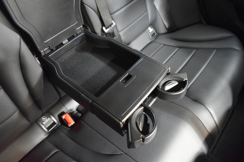 メルセデスベンツ Cクラス C200AVG AMGﾗｲﾝ ﾚｰﾀﾞｰｾｰﾌﾃｨP 高出力Eg ﾋｰﾀｰ革  ﾃﾞｨｽﾄﾛﾆｯｸ ﾌﾞﾗｲﾝﾄﾞS Lｷｰﾌﾟ ｷ-ﾚｽGo AMGｴｱﾛ18AW 地ﾃﾞｼﾞBｶﾒﾗ ﾊﾟｰｸﾄﾛ 2年保証