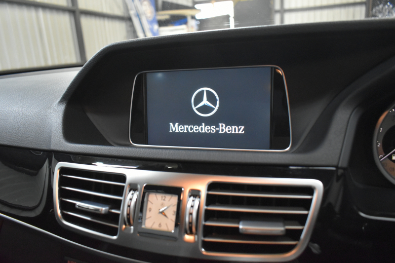 メルセデスベンツ Eクラス メルセデスベンツ Eクラス E250 AVG AMGｽﾎﾟｰﾂ ﾚｰﾀﾞｰｾｰﾌﾃｨP 後期 ﾋｰﾀｰ半革 ﾃﾞｨｽﾄﾛ ﾌﾞﾗｲﾝﾄﾞｽﾎﾟｯﾄ Lｷｰﾌﾟ ｷｰﾚｽGo AMGｴｱﾛ18AW ﾊﾟｰｸﾄﾛ LEDﾍｯﾄﾞ 駐車支援 地ﾃﾞｼﾞﾅﾋﾞ 360ｶﾒﾗ 2年保証